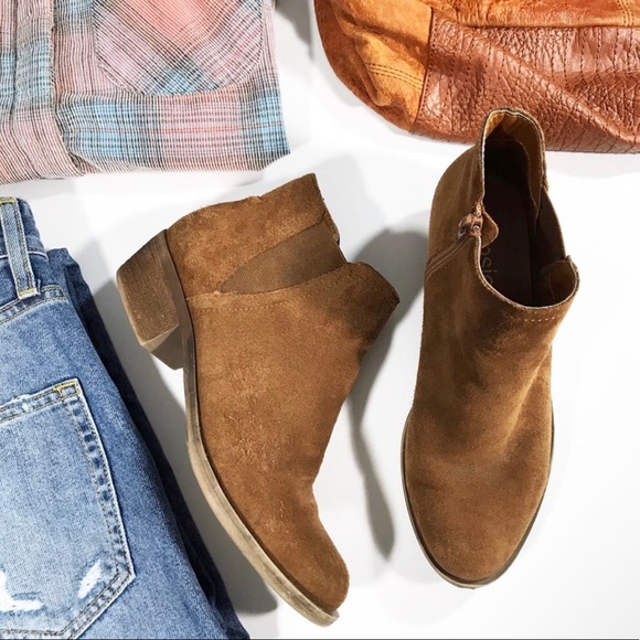 Kensie Shoes - Kenzie Suede Leather Brown Garry Ankle Bootie